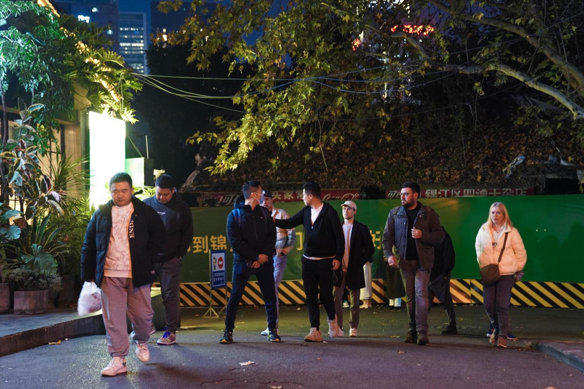Chengdu Mix Hostel Courtyard Poshpacker Εξωτερικό φωτογραφία