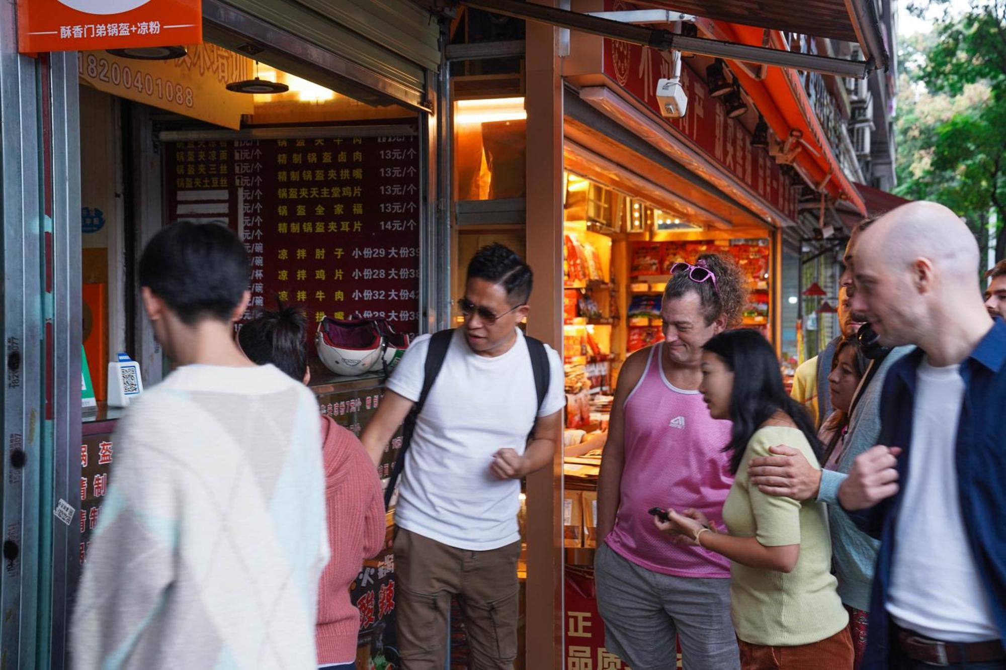 Chengdu Mix Hostel Courtyard Poshpacker Εξωτερικό φωτογραφία